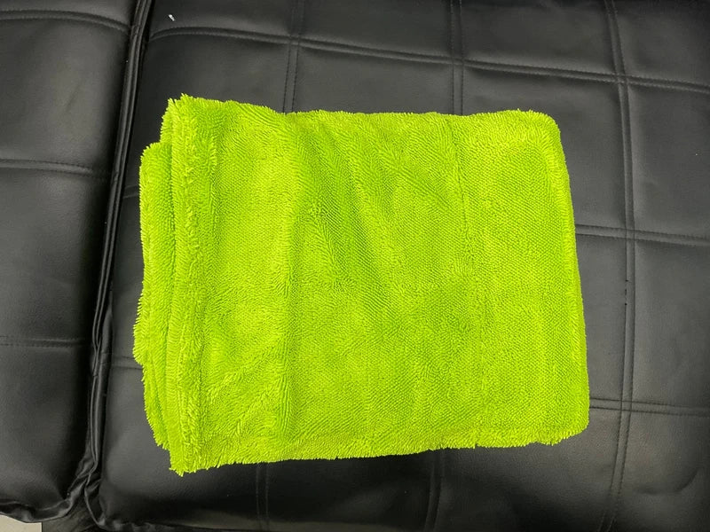 Ultra-Soft Microfiber Cloth for Car Cleaning – Scratch-Free & Super Absorbent
