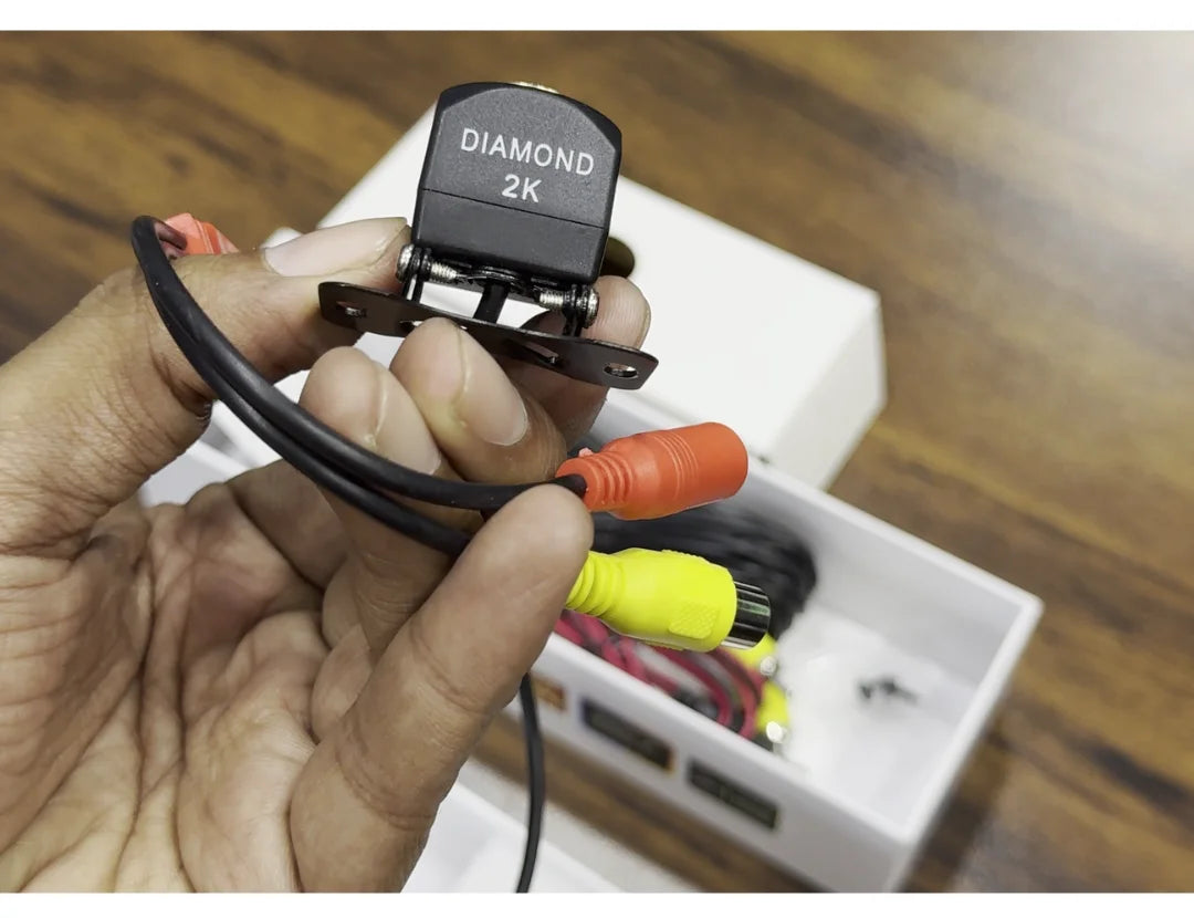 Universal car rear view reverse camera 2K Diamond Series, waterproof 1080p FHD with 170° wide-angle lens for parking and reversing.