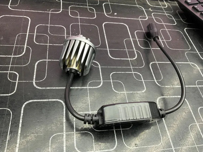 LED Fog Lights Plug & Play Goodyear - 6000K white and 3000K yellow lights for Toyota Japanese vehicles.
