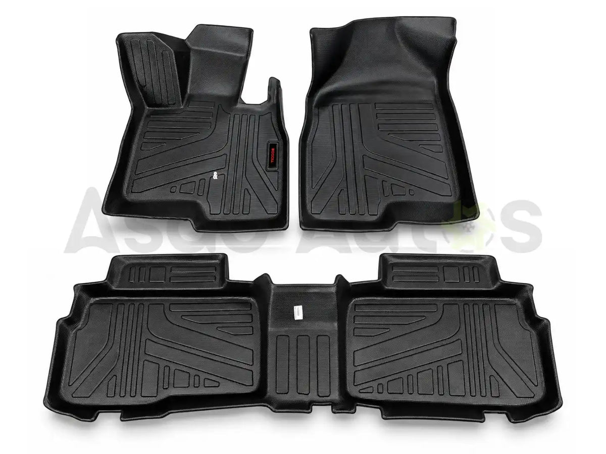 TPE floor mats installed inside Chery Tiggo 8 cabin
